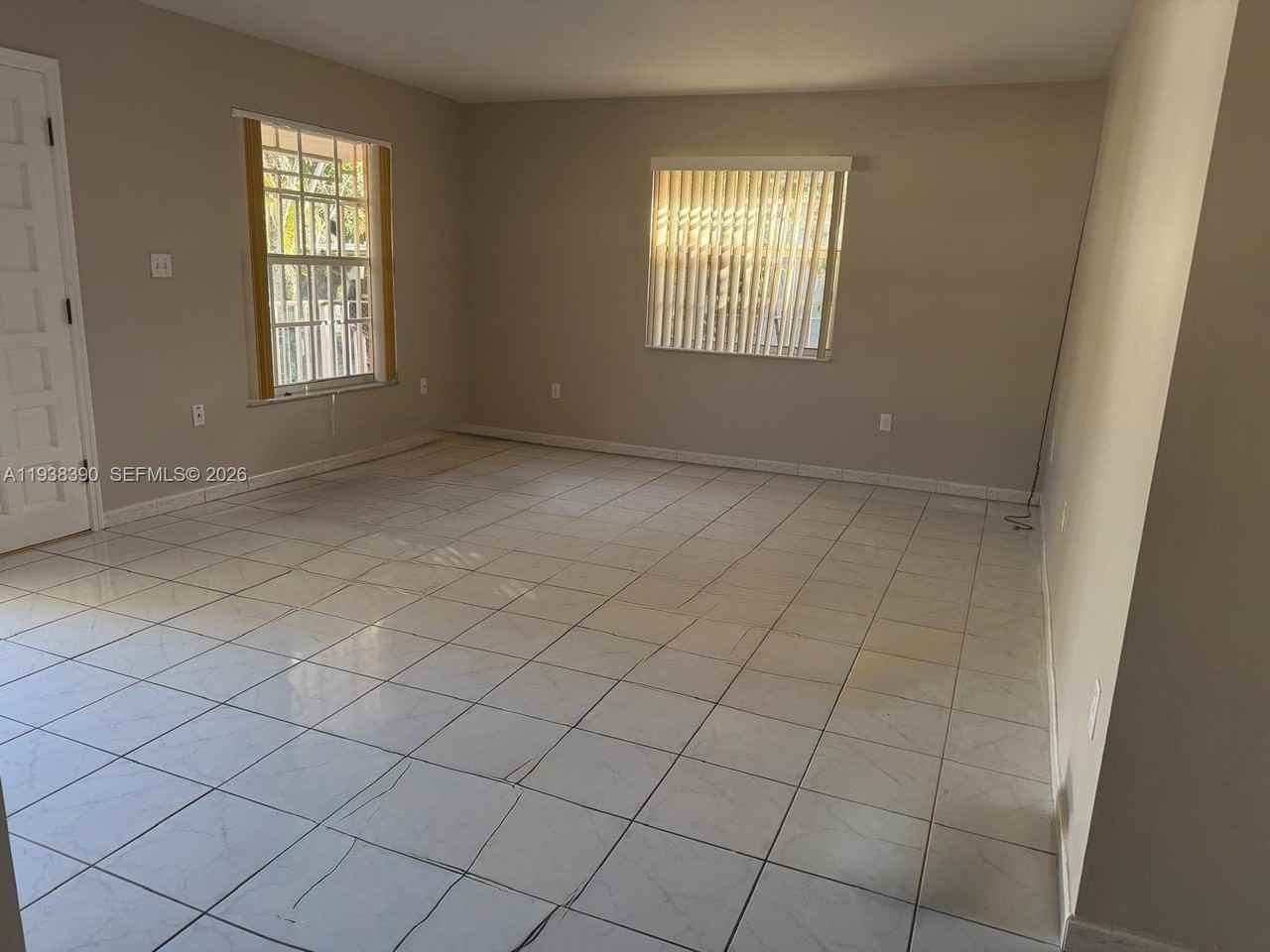 2912 Sw 38th Ct #2912 - Photo 3 of 20