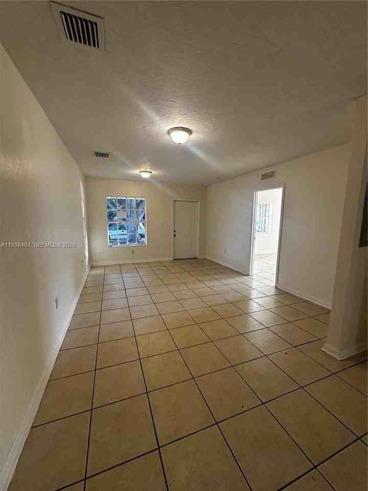 10623 Sw 170th Ter #10623 - Photo 6 of 15