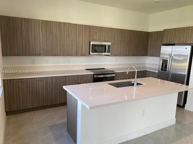 4435 Sw 174th Ave - Photo 6 of 34