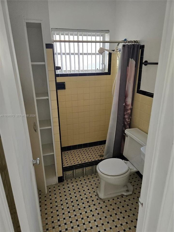 1708 Plunkett St #REAR - Photo 6 of 7