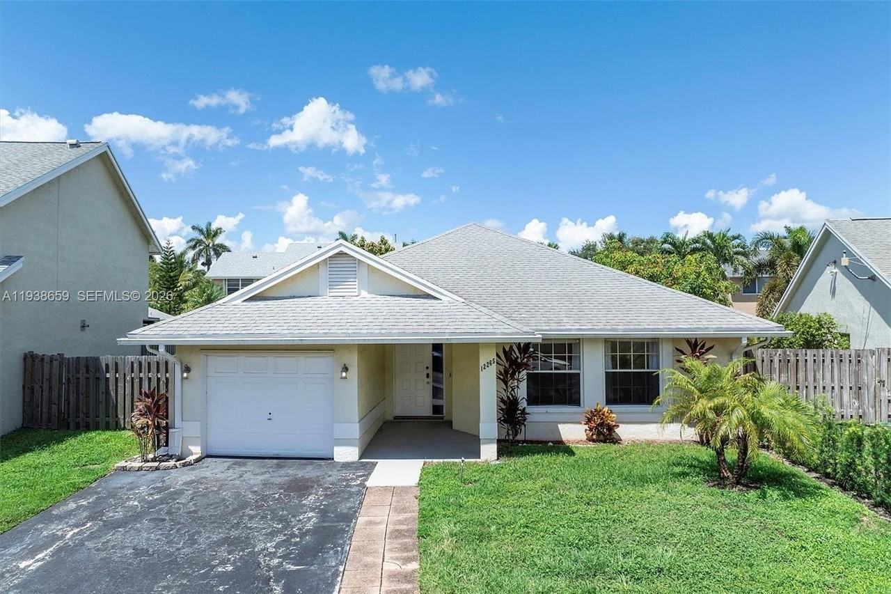 12265 Nw 32nd Mnr - Photo 3 of 47