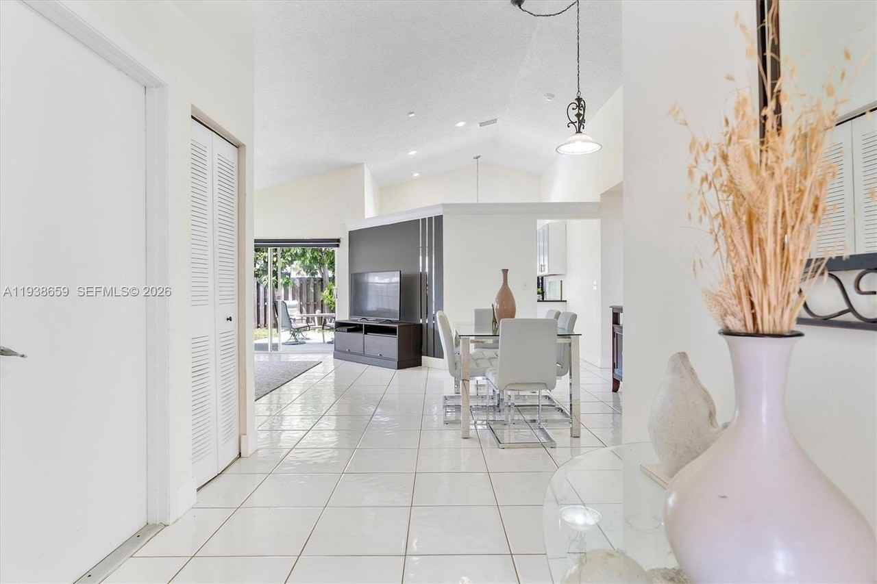 12265 Nw 32nd Mnr - Photo 6 of 47