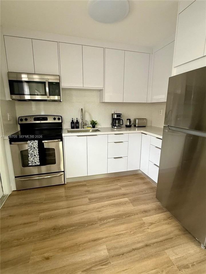 864 80th St #1 - Photo 3 of 5