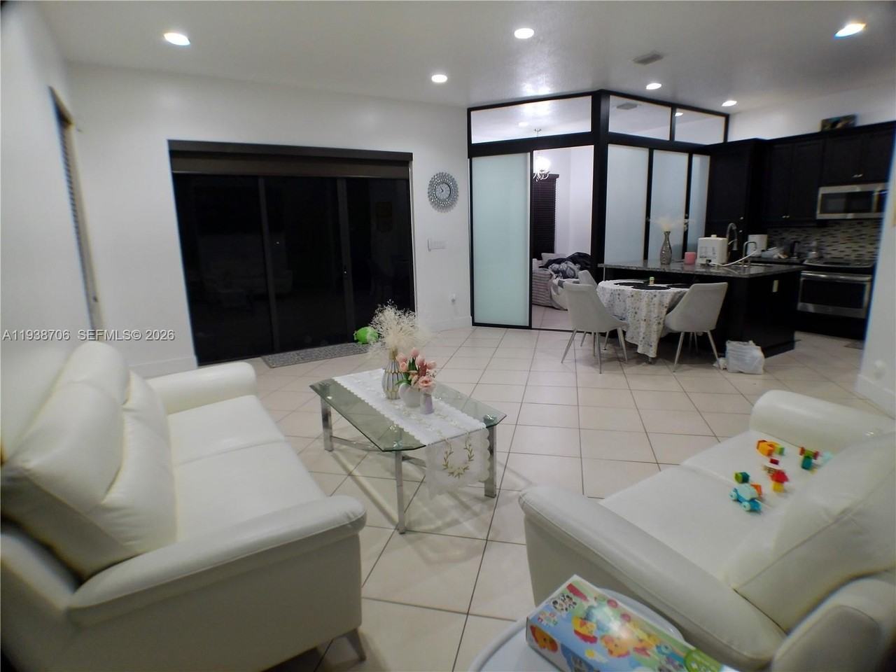 3308 W 95th Ter - Photo 5 of 29