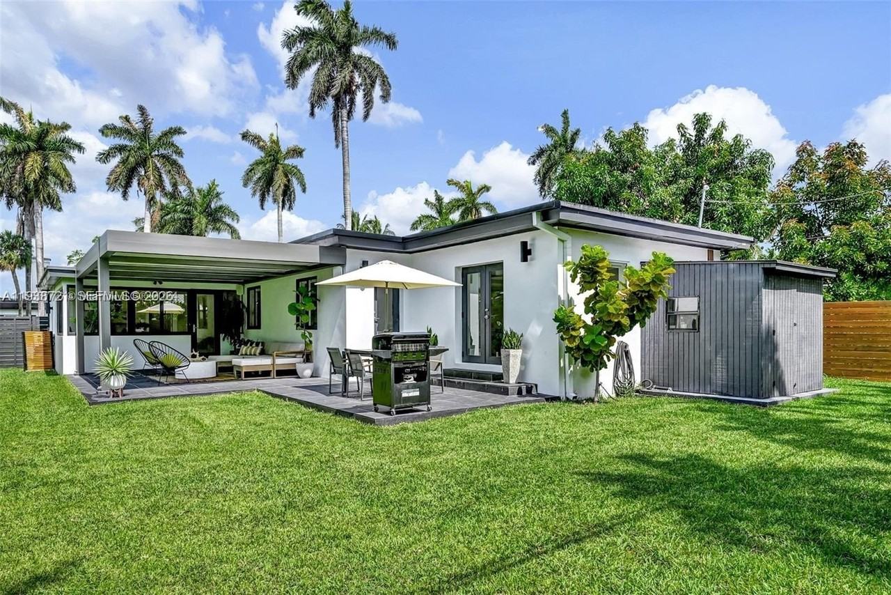 7531 Miami View Dr - Photo 7 of 38