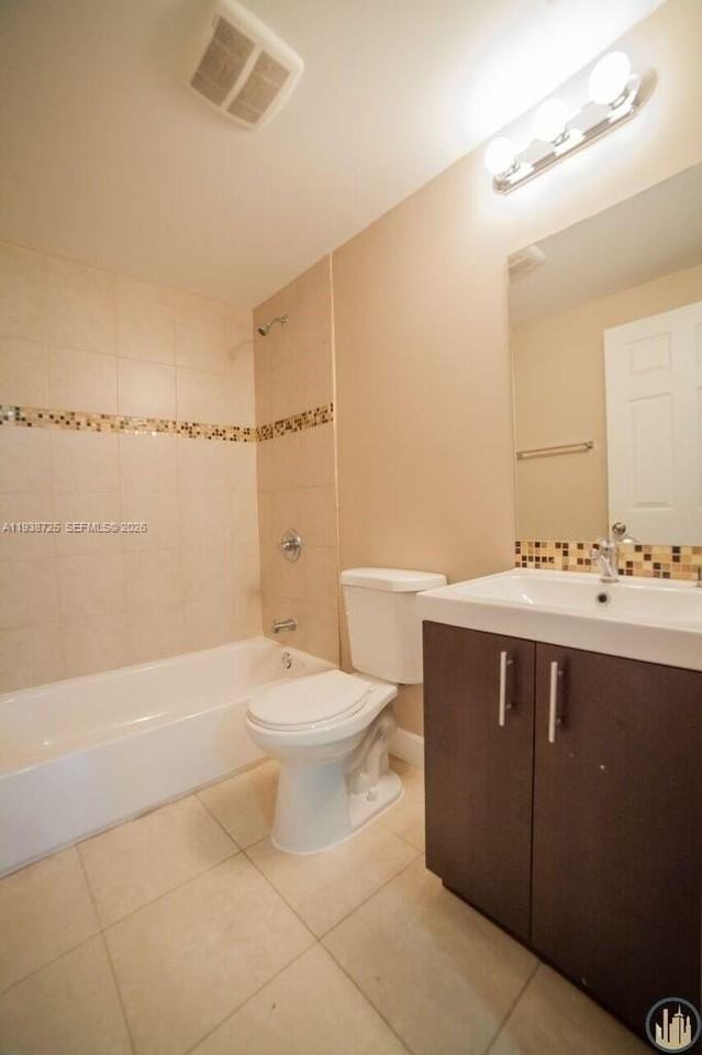 1752 Nw 1st St #2A - Photo 3 of 11