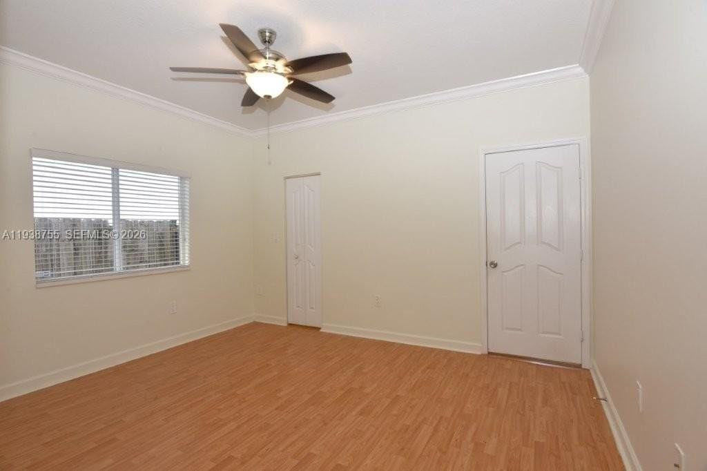 15888 Sw 138th Ter - Photo 5 of 10