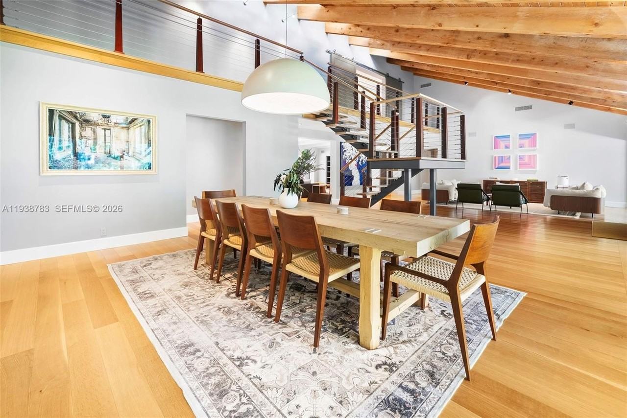 5520 Oakwood Ln - Photo 4 of 46