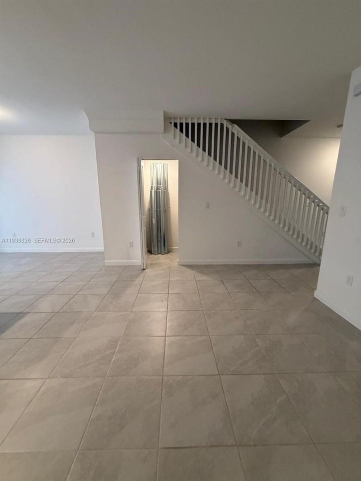 9941 Sw 228th Ter #9941 - Photo 2 of 31