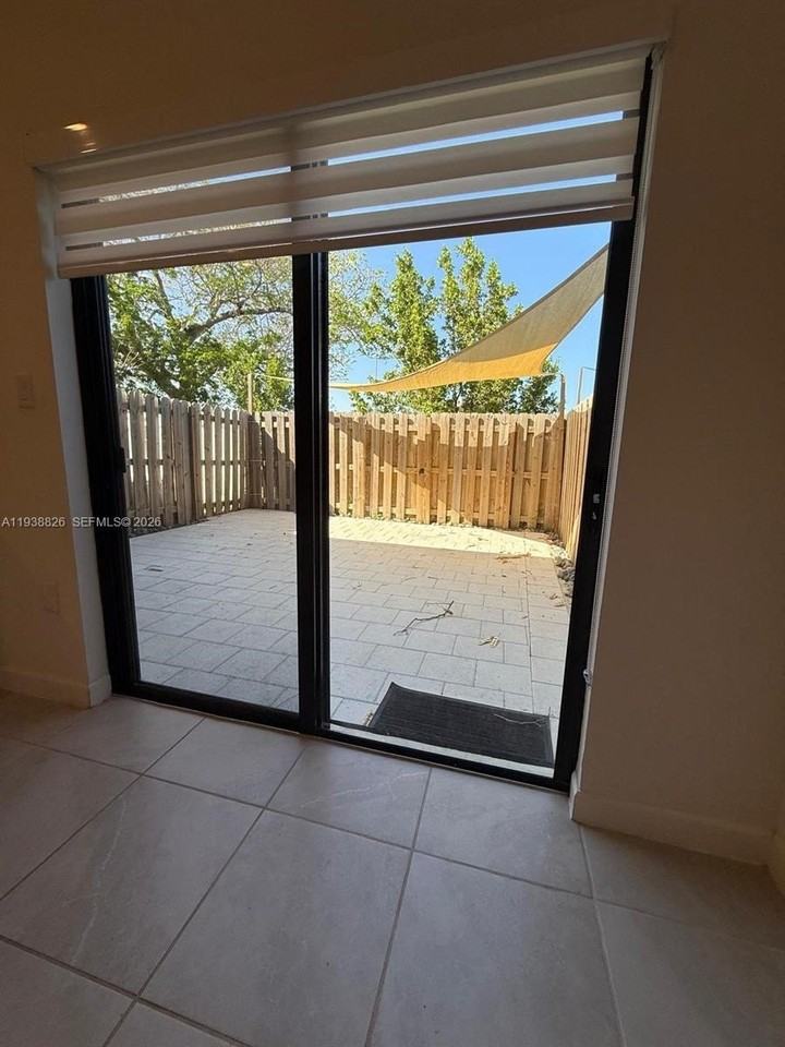 9941 Sw 228th Ter #9941 - Photo 5 of 31