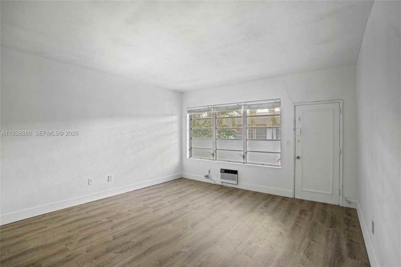 4172 Chase Ave #3 - Photo 5 of 29