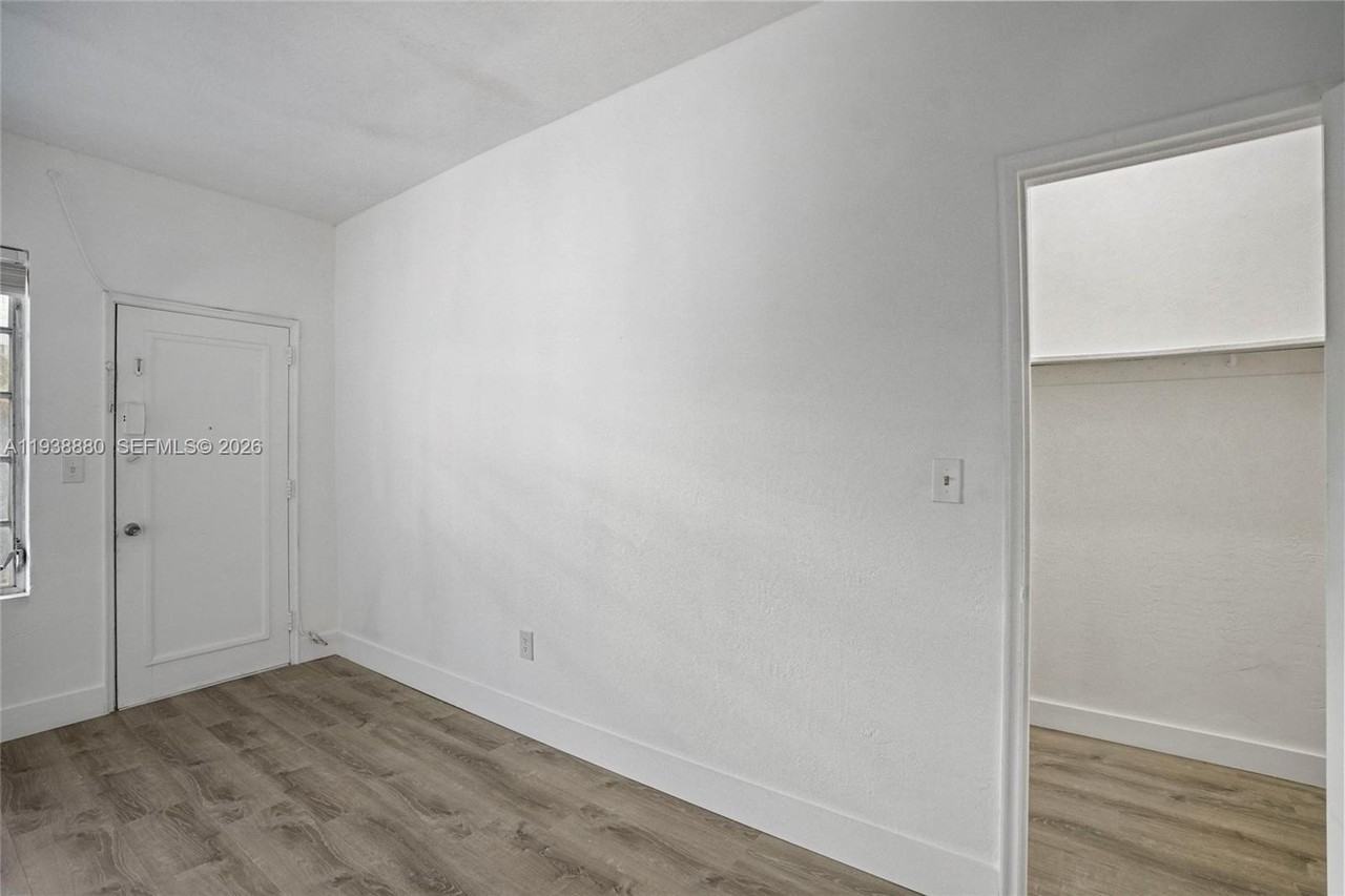 4172 Chase Ave #3 - Photo 6 of 29