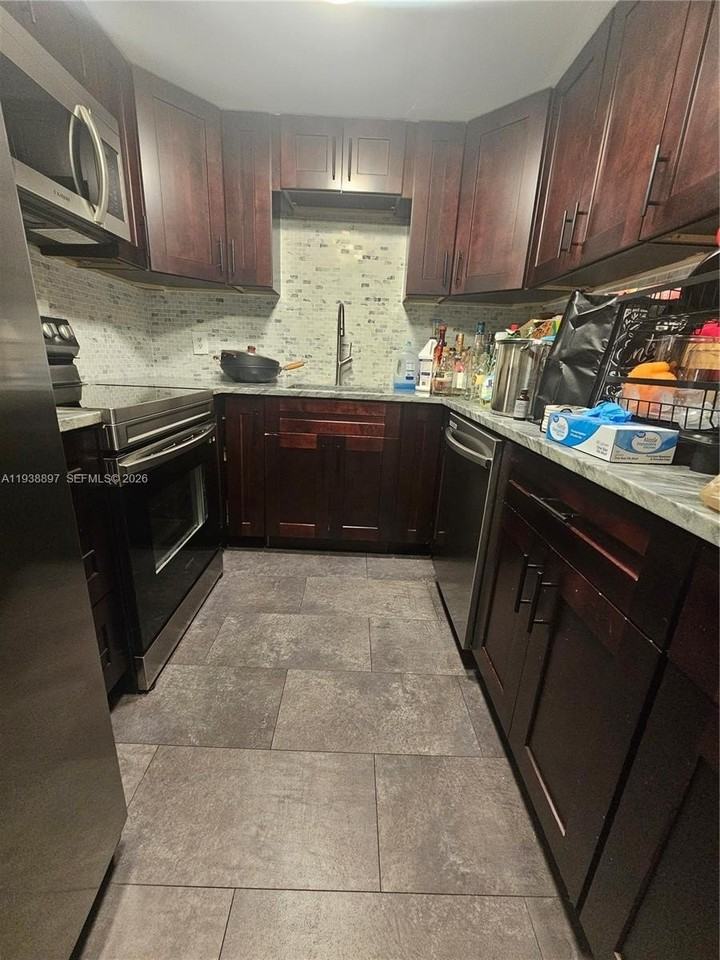 5961 N Falls Circle Dr #109