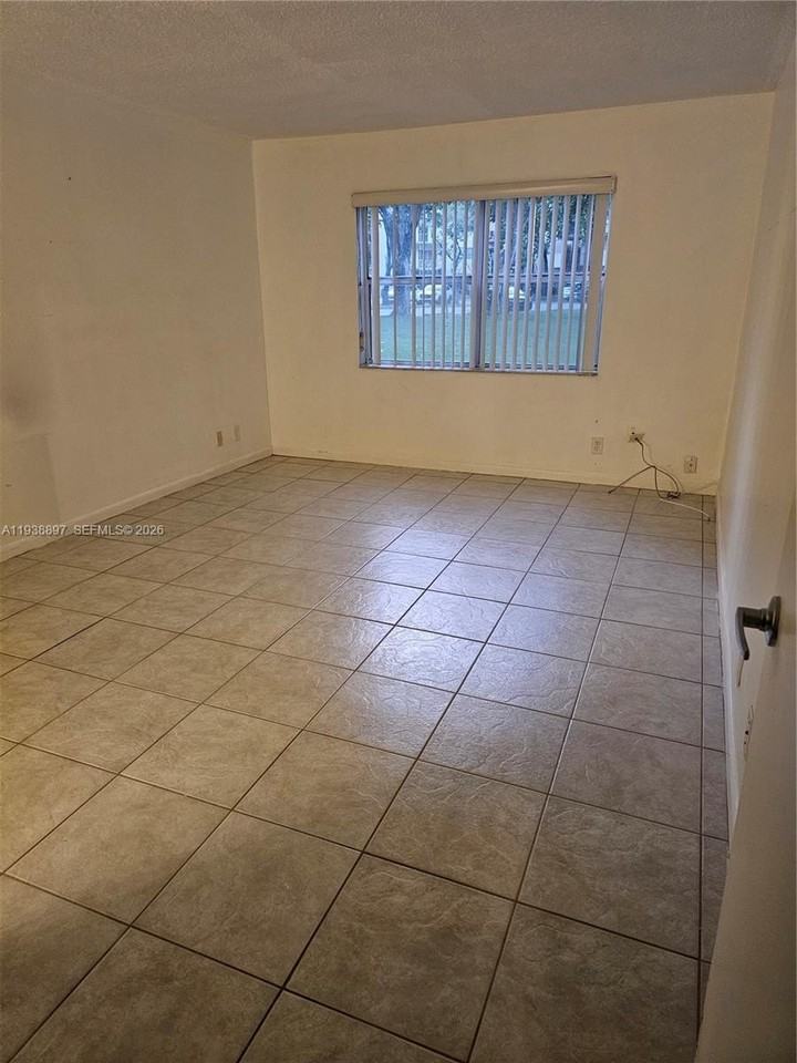 5961 N Falls Circle Dr #109 - Photo 6 of 15