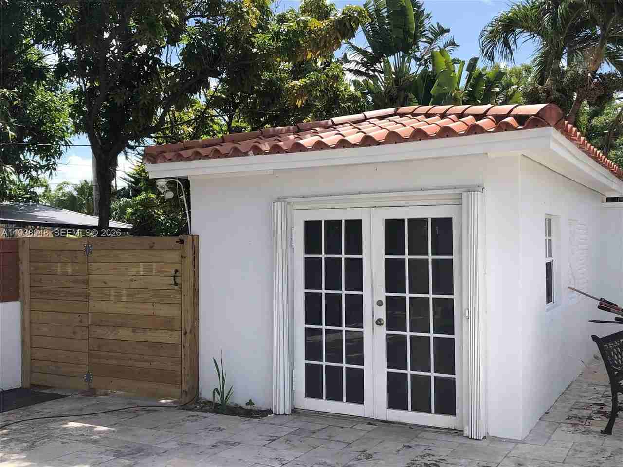 1501 Calais Dr #A - Photo 3 of 12