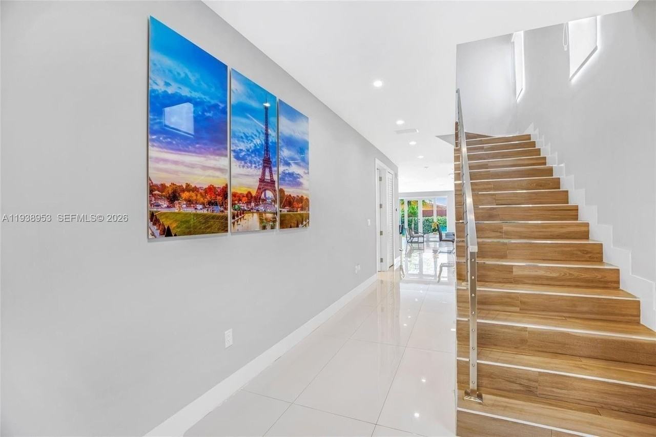 3655 Sw 26th St - Photo 3 of 12