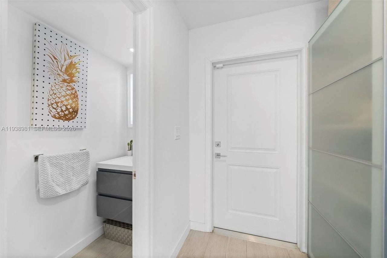 918 Ne 26th Ave #918 - Photo 6 of 41