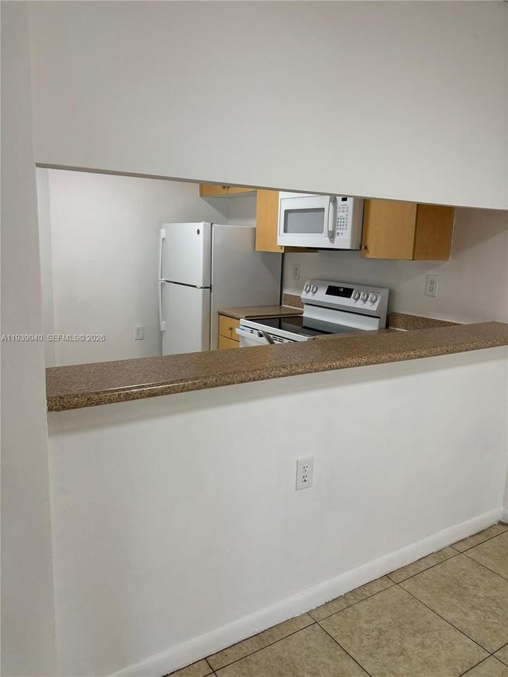 947 Lake Terry Dr #D - Photo 3 of 9