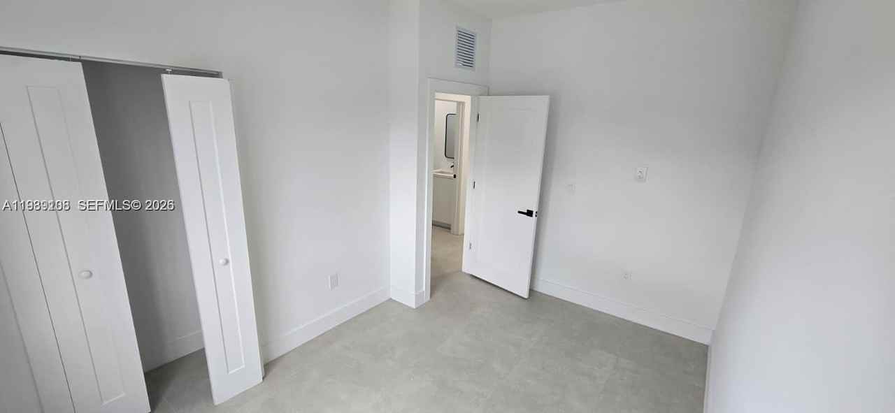 141 Nw 11th St #0 - Photo 7 of 18