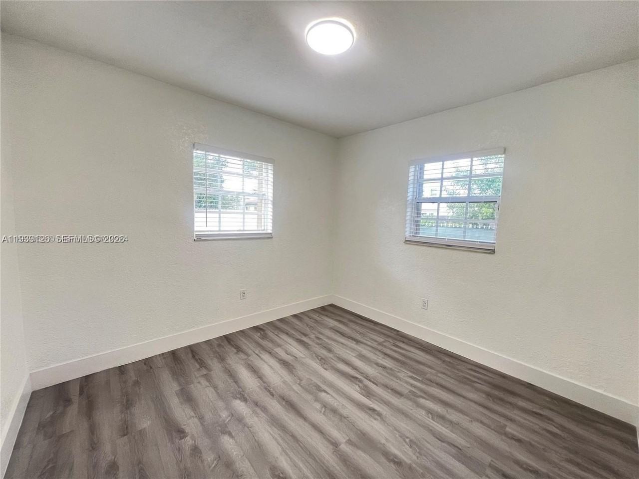 19122 Nw 36th Ave #0 - Photo 6 of 27