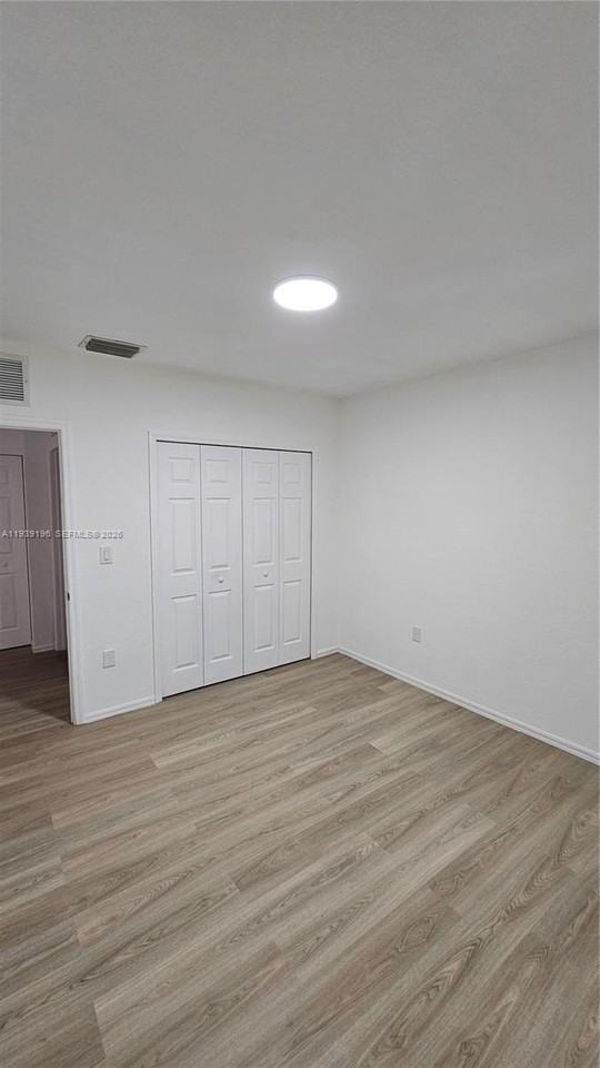 908 Sw 6th Ct #1 - Photo 6 of 10