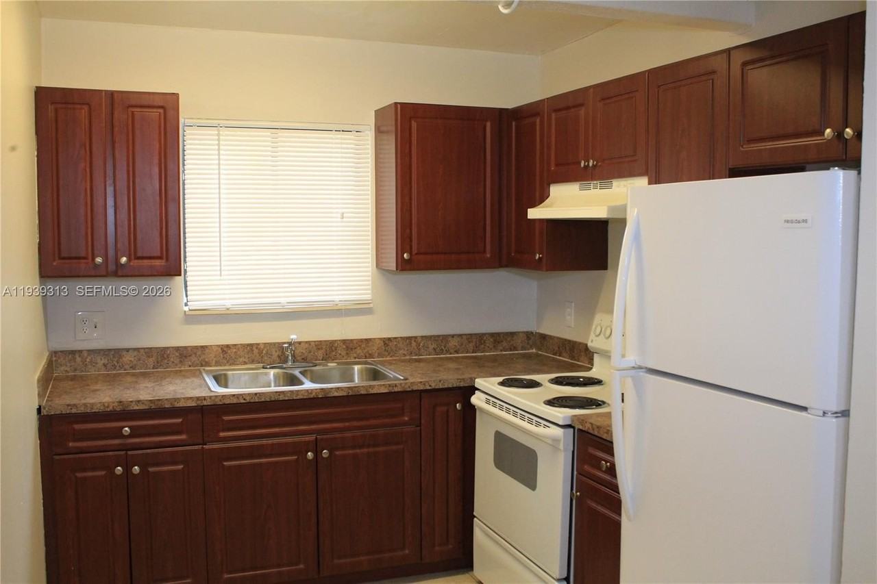 1245 S Flagler Ave #304 - Photo 6 of 16