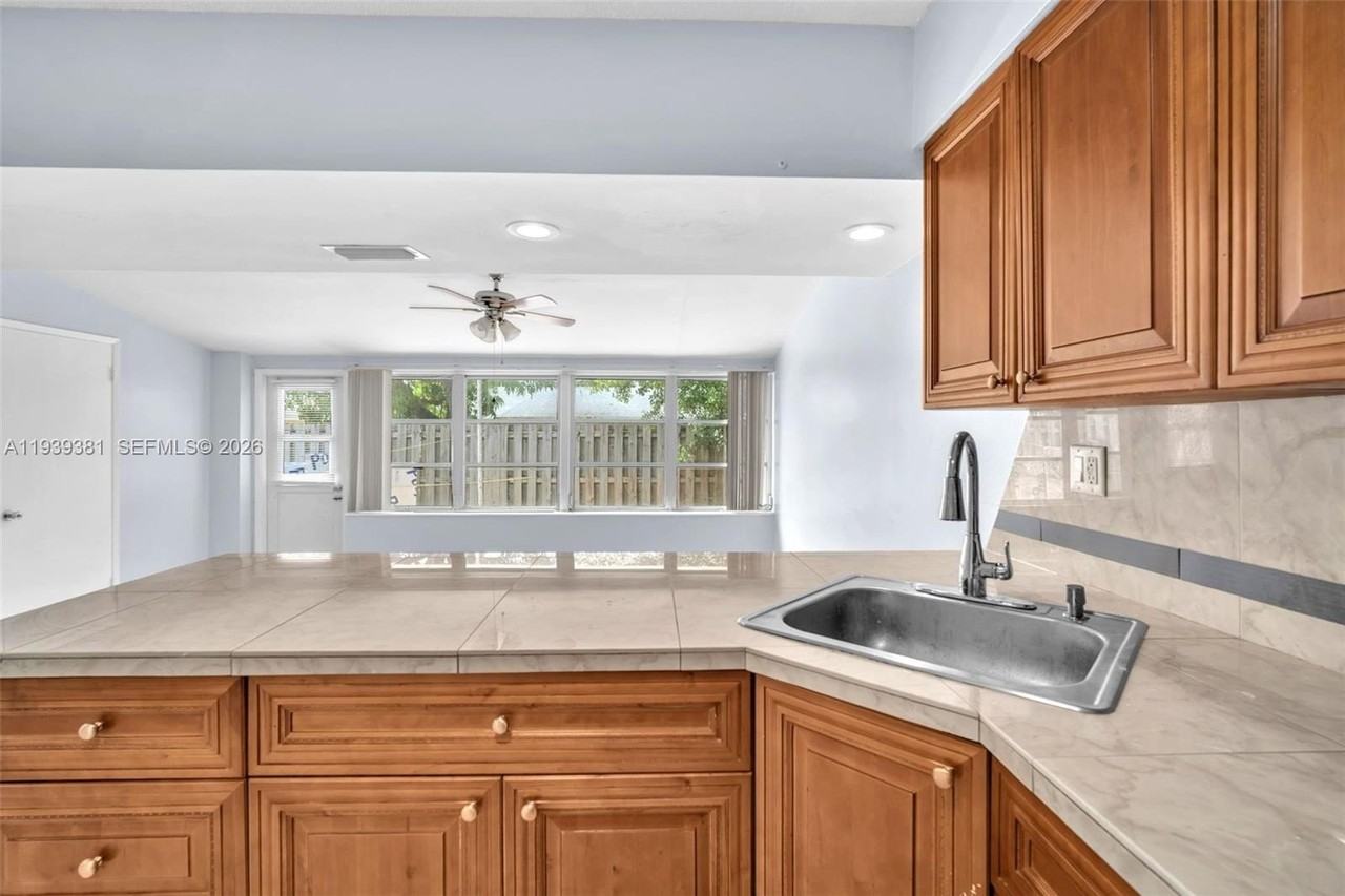 5131 Ne 18th Ter #5131 - Photo 7 of 31