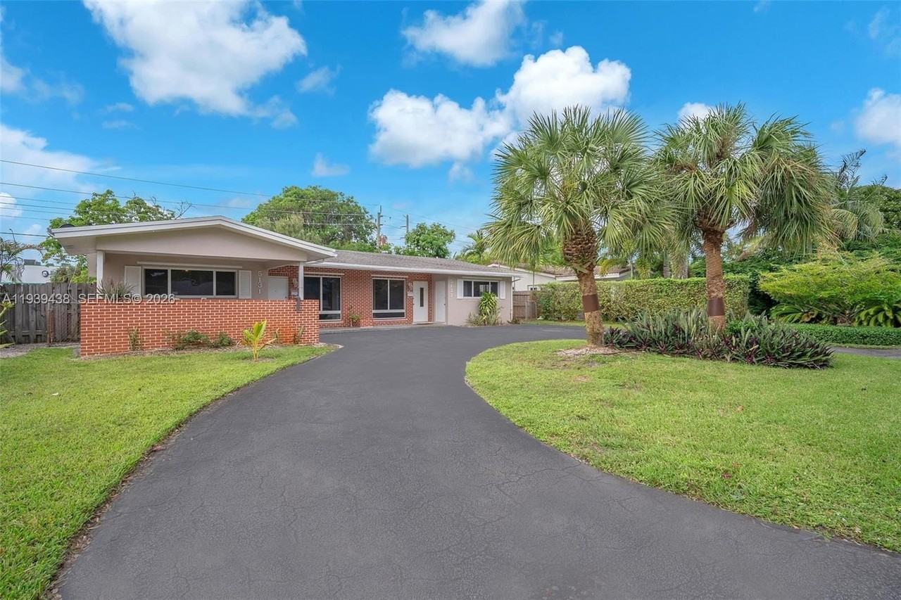 5133 Ne 18th Ter #5133 - Photo 2 of 32