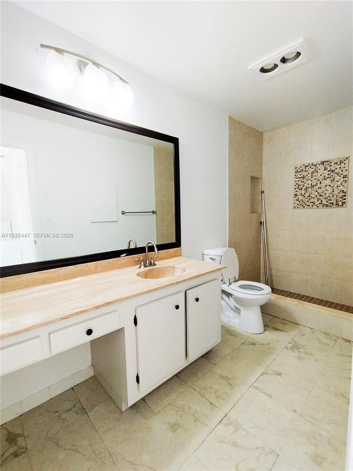 7734 Balboa St #7734 - Photo 6 of 20