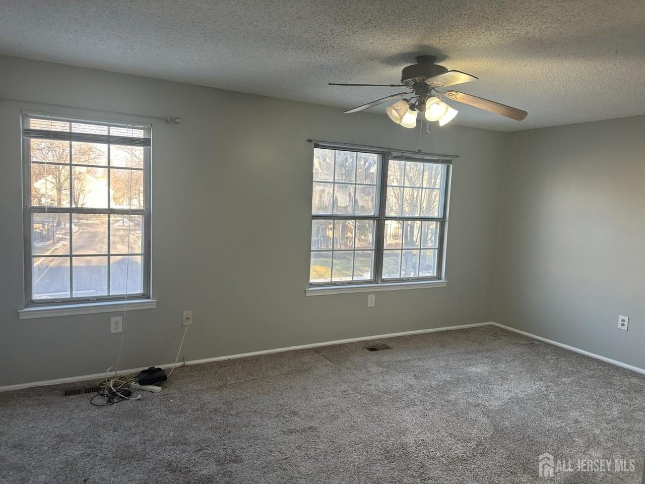 10 Albury Way - Photo 5 of 21