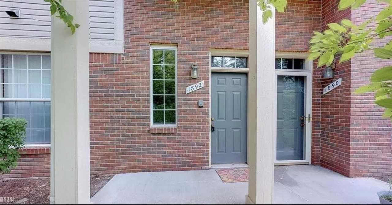 1892 Flagstone Cir - Photo 2 of 22