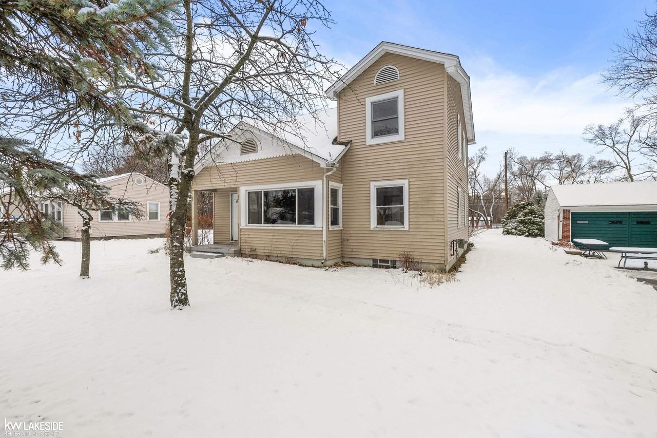 7618 Sylvan St - Photo 4 of 41