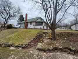 featured image of 21 N Walk