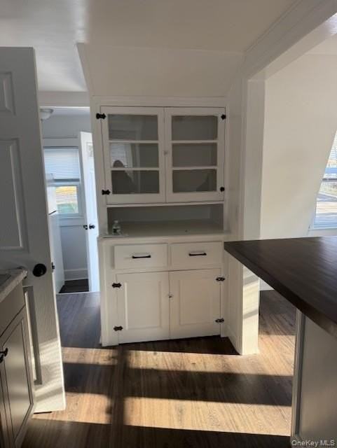 49 S Lawn Avenue unit: Back House #BACK - Photo 5 of 8