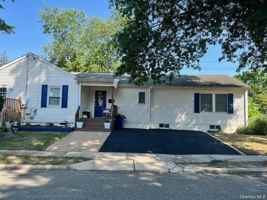 featured image of 301 Laurel Rd