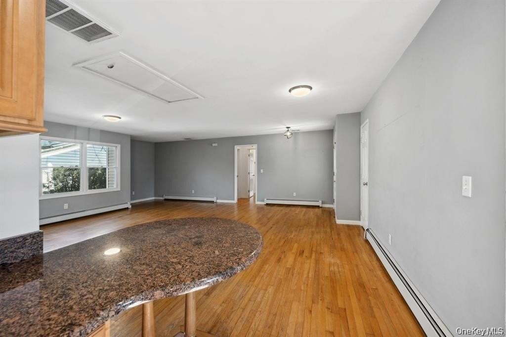 301 Laurel Rd - Photo 5 of 12