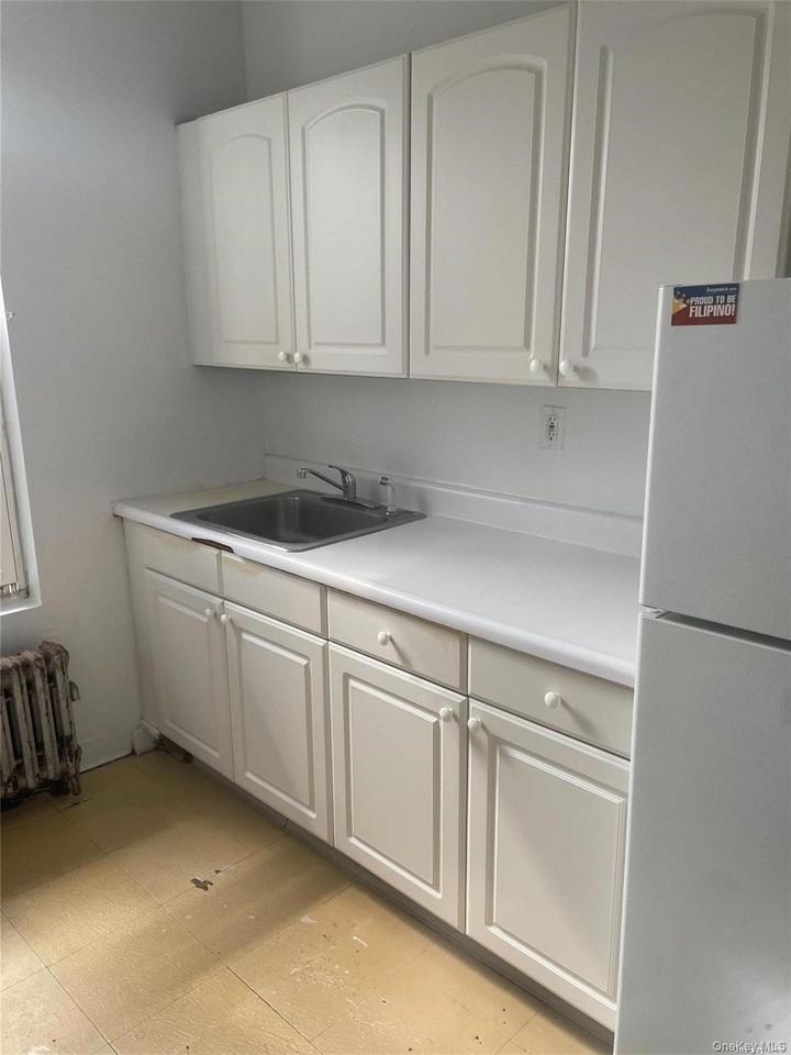 62 Middle Neck Rd Unit 2rear #2REAR - Photo 6 of 9