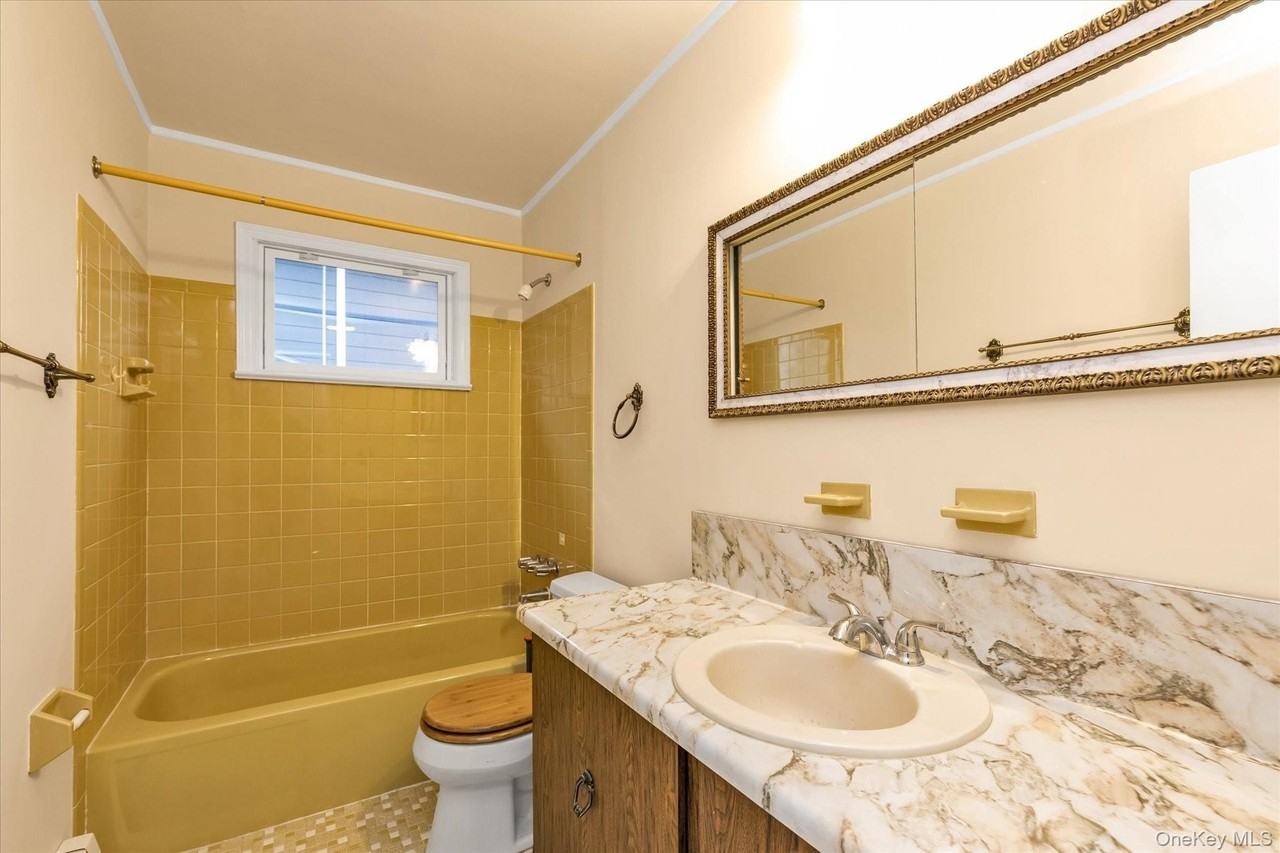 1835 Cornelius Ave - Photo 6 of 9