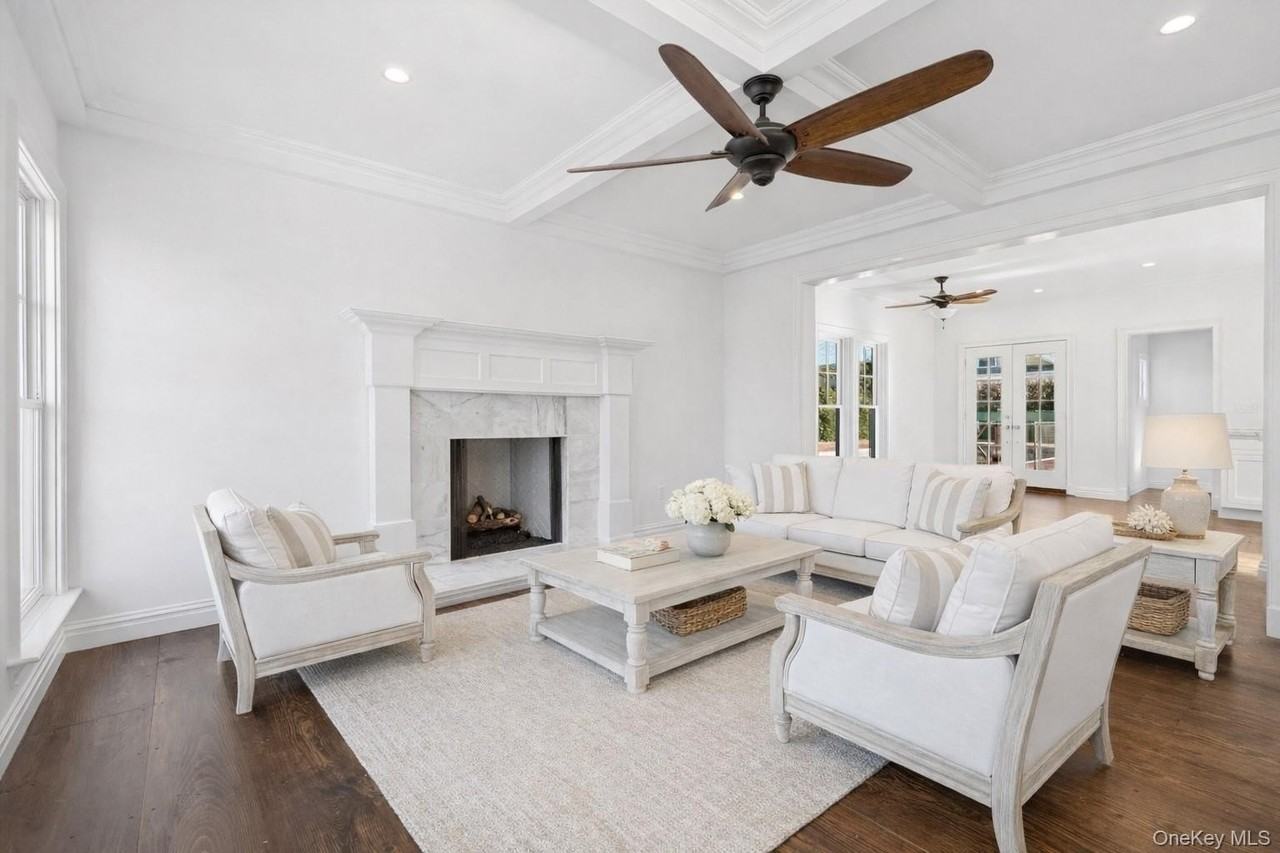 81 Foster Ave - Photo 7 of 16