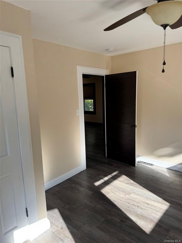 164 Sterling Pl - Photo 2 of 14