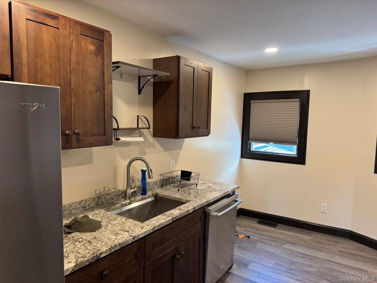 164 Sterling Pl - Photo 5 of 14