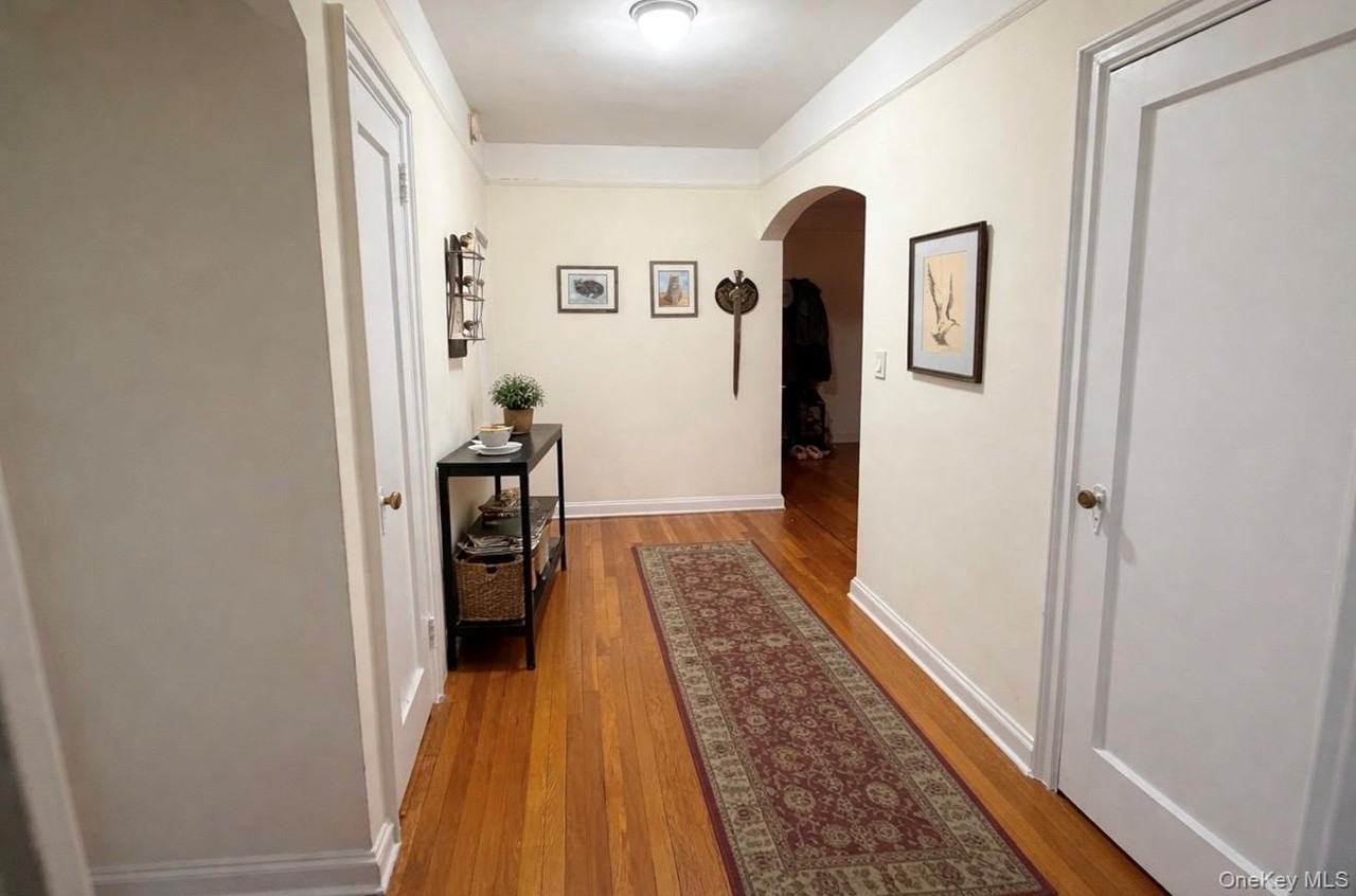 300 Main St Apt 2e #2E - Photo 3 of 6