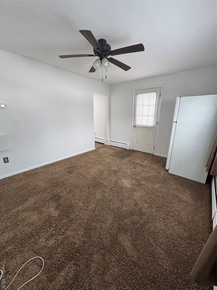 523 Fostertown Rd - Photo 3 of 15