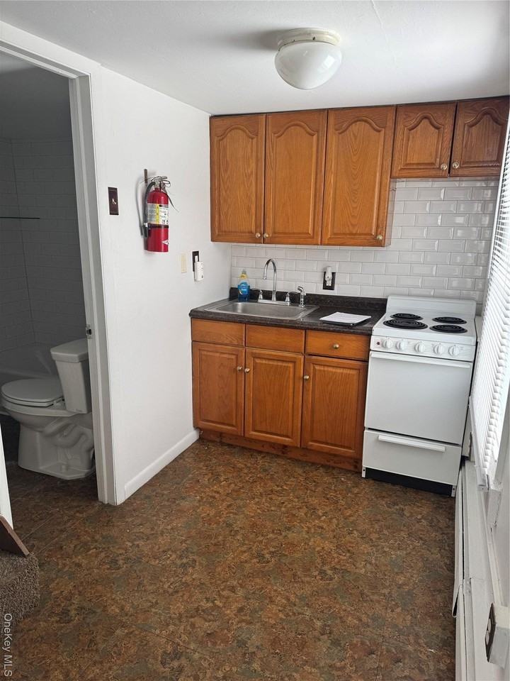 523 Fostertown Rd - Photo 5 of 15