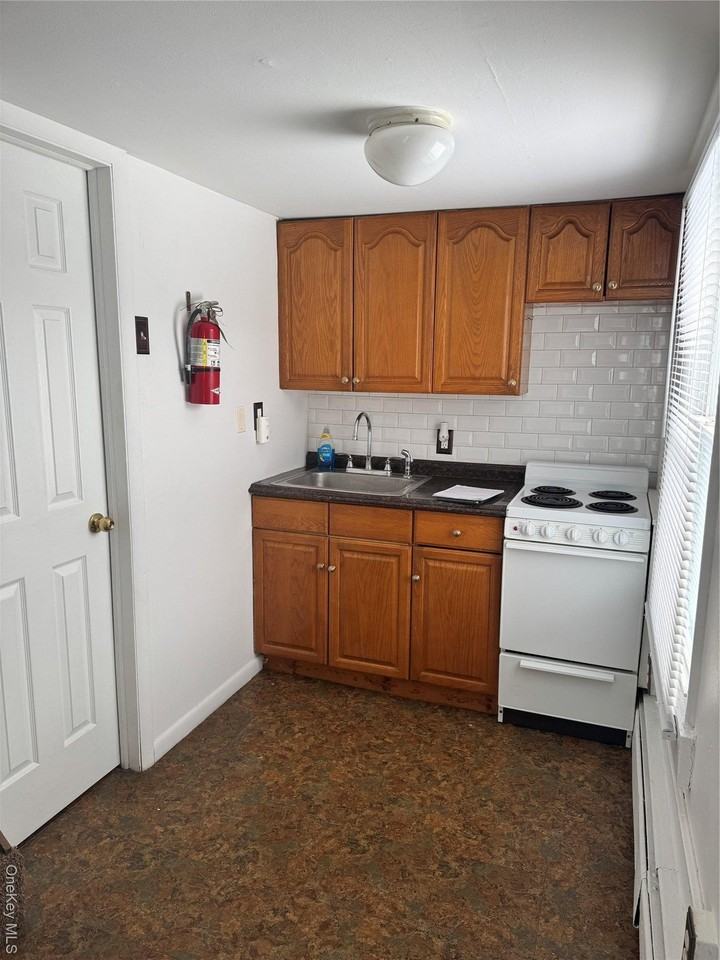 523 Fostertown Rd - Photo 6 of 15