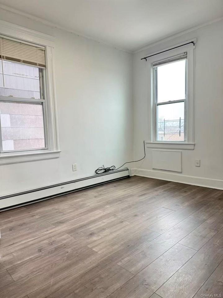 12011 12th Ave - Photo 3 of 6