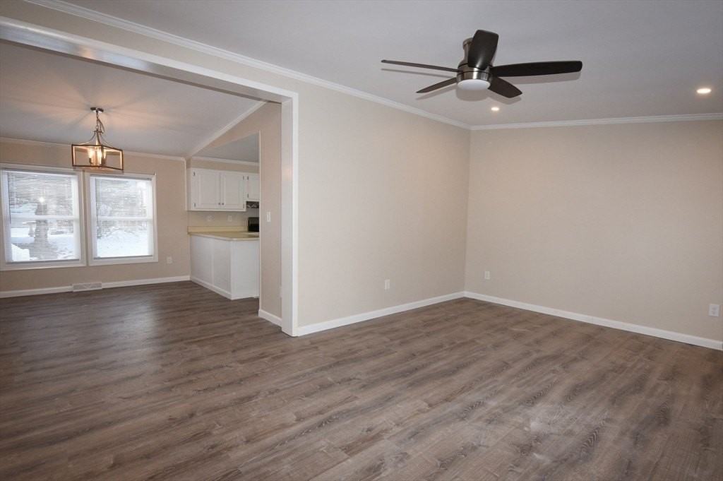 6 Canterbury Ln Unit 6 #6 - Photo 6 of 32