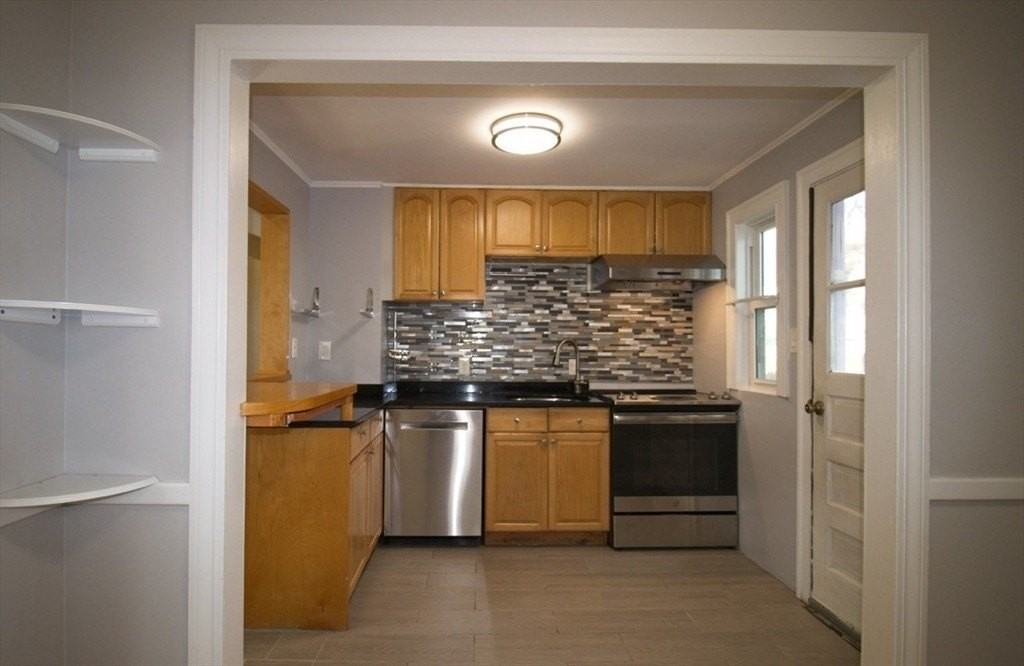 29 Durso Ave - Photo 7 of 34