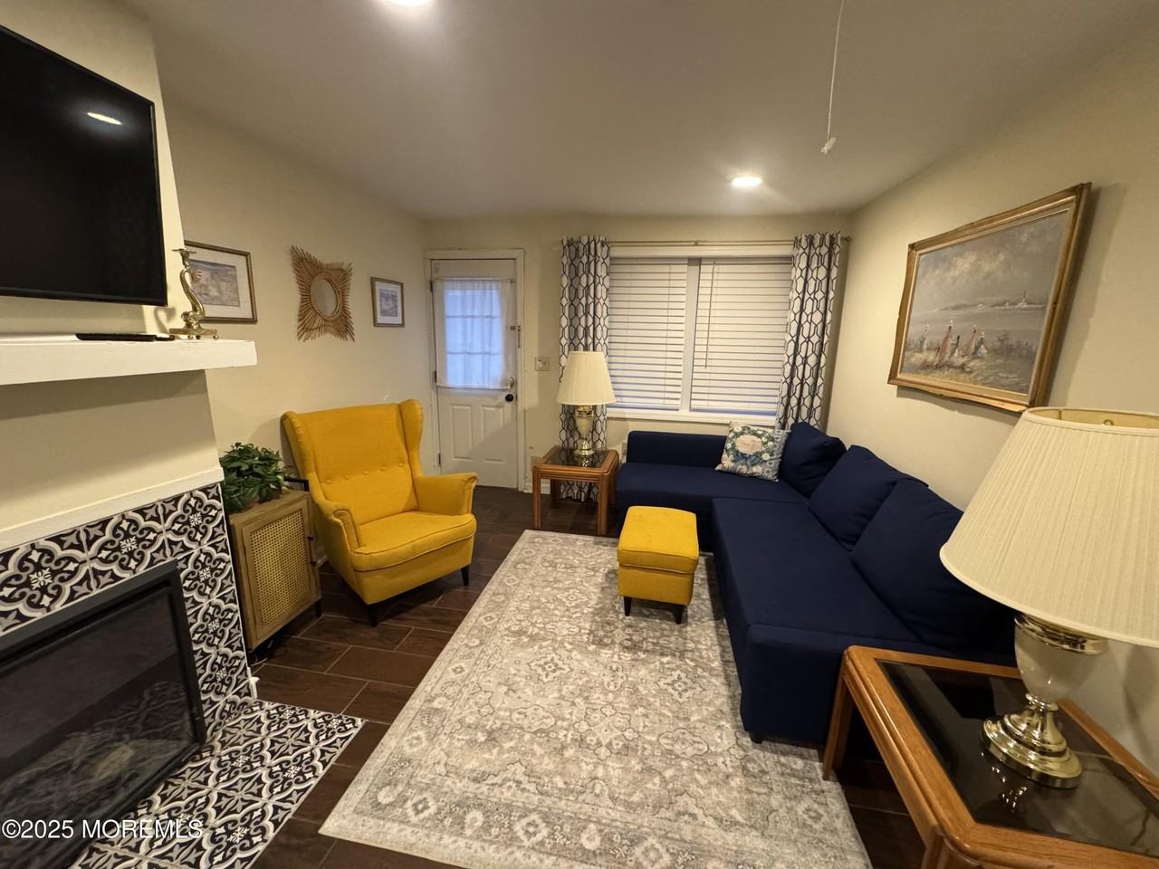 124 Lincoln Ave Apt 4 #4 - Photo 6 of 14