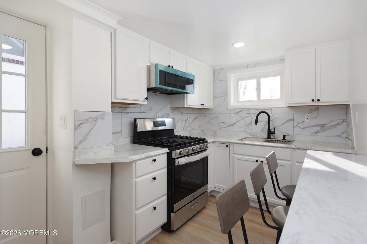 12 Main St Unit A #A - Photo 6 of 31